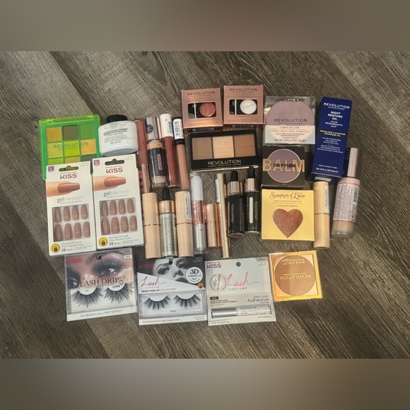 Revolution Other - Revolution MYSTERY MAKEUP BUNDLE